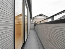 【東京都/町田市鶴川】町田市鶴川4丁目　新築一戸建て　2号棟 / 全2棟 バルコニー