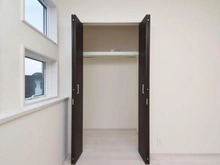 【東京都/町田市鶴川】町田市鶴川4丁目　新築一戸建て　2号棟 / 全2棟 収納：洋室