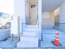【神奈川県/相模原市緑区橋本】～新築戸建～ 相模原市緑区橋本7丁目3期　1号棟 玄関