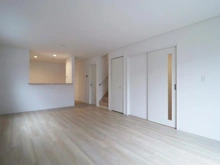 【神奈川県/相模原市中央区陽光台】相模原市中央区陽光台2丁目新築戸建　1号棟 リビング・ダイニング