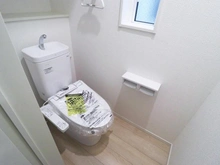 【神奈川県/相模原市中央区陽光台】相模原市中央区陽光台2丁目新築戸建　1号棟 トイレ：1階