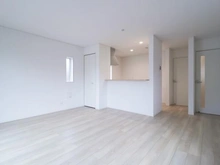 【神奈川県/相模原市中央区陽光台】相模原市中央区陽光台2丁目新築戸建　 2号棟 リビング・ダイニング