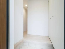 【神奈川県/相模原市中央区陽光台】相模原市中央区陽光台2丁目新築戸建　 2号棟 玄関