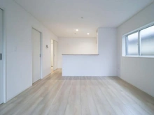 【神奈川県/相模原市中央区陽光台】相模原市中央区陽光台2丁目新築戸建　3号棟 リビング・ダイニング