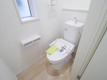 【神奈川県/相模原市中央区陽光台】相模原市中央区陽光台2丁目新築戸建　3号棟 トイレ：1階