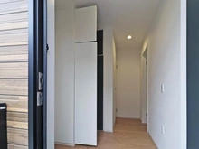 【神奈川県/座間市座間】座間市座間1丁目新築戸建　1号棟 玄関：収納