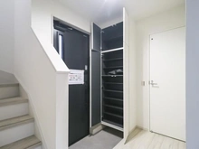 【神奈川県/座間市座間】座間市座間1丁目新築戸建　2号棟 玄関：収納