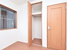 【東京都/町田市小山町】町田市小山町　戸建 収納：洋室