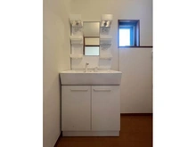 【神奈川県/相模原市南区下溝】相模原市南区下溝　戸建 洗面室