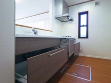 【神奈川県/相模原市南区御園】相模原市南区御園5丁目　戸建て キッチン：収納