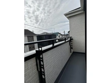 【神奈川県/相模原市中央区陽光台】相模原市中央区陽光台4丁目　新築戸建て バルコニー