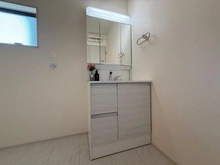 【神奈川県/海老名市東柏ケ谷】海老名市東柏ヶ谷5丁目　1号棟 洗面室