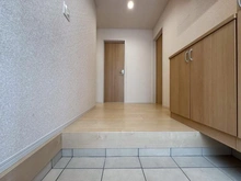 【東京都/町田市山崎町】町田市山崎町中古戸建 玄関