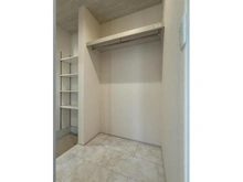 【神奈川県/大和市西鶴間】大和市西鶴間7丁目新築戸建て7号棟 収納：玄関