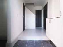 【東京都/町田市忠生】町田市忠生2丁目 新築一戸建て 1号棟 / 全3棟 玄関