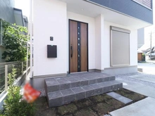 【東京都/町田市忠生】町田市忠生2丁目 新築一戸建て 1号棟 / 全3棟 玄関