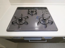 【東京都/町田市忠生】町田市忠生2丁目 新築一戸建て 2号棟 / 全3棟 三口コンロ