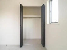 【東京都/町田市忠生】町田市忠生2丁目 新築一戸建て 2号棟 / 全3棟 収納:洋室