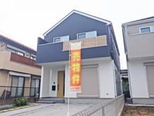 【神奈川県/相模原市南区麻溝台】相模原市南区麻溝台8丁目 新築一戸建て 1号棟 / 全2棟 建築中の外観：写真中央／全2棟