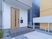 【神奈川県/相模原市南区麻溝台】相模原市南区麻溝台8丁目 新築一戸建て 2号棟 / 全2棟 玄関