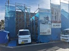 【神奈川県/相模原市中央区田名】相模原市中央区田名　新築戸建2号棟 建築中の外観：全5棟/奥