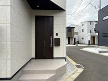 【神奈川県/海老名市杉久保南】海老名市杉久保南3丁目新築戸建て1号棟 玄関