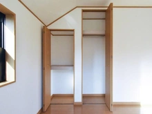 【東京都/町田市小山町】町田市小山町　中古戸建て 収納：洋室