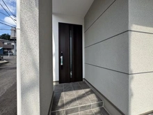 【東京都/町田市相原町】町田市相原町蚕種石　新築戸建2号棟 玄関