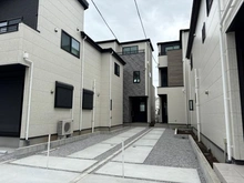 【神奈川県/海老名市上郷】海老名市上郷 3丁目　新築戸建て　2号棟 外観：全4棟（左奥）