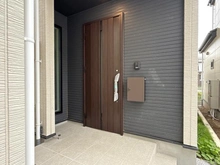 【神奈川県/海老名市上郷】海老名市上郷 3丁目　新築戸建て　3号棟 玄関