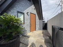 【神奈川県/相模原市緑区東橋本】相模原市緑区東橋本2丁目　戸建 玄関