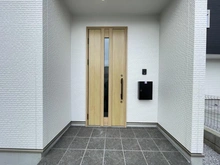 【神奈川県/座間市南栗原】～新築戸建～ 座間市南栗原6期　2号棟 玄関