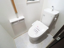 【神奈川県/大和市上草柳】大和市上草柳7丁目　新築一戸建て　1号棟 / 全2棟 トイレ