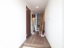 【神奈川県/大和市上草柳】大和市上草柳7丁目　新築一戸建て　1号棟 / 全2棟 玄関