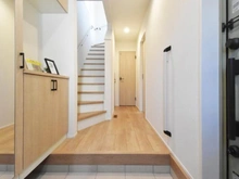 【神奈川県/大和市下鶴間】大和市下鶴間　新築一戸建 玄関