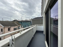 【神奈川県/厚木市温水西】厚木市温水西1丁目　未入居戸建 バルコニー