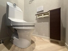 【神奈川県/座間市入谷東】座間市入谷東4丁目　戸建 トイレ