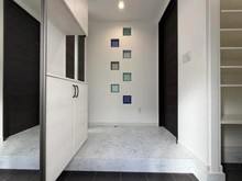 【神奈川県/座間市入谷東】座間市入谷東4丁目　戸建 玄関