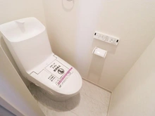 【神奈川県/座間市小松原】座間市小松原2丁目　新築戸建1号棟 トイレ