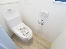 【東京都/町田市本町田】町田市本町田　新築一戸建て　3号棟 / 全5棟 トイレ：1階