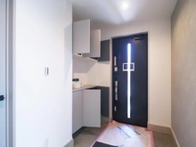 【東京都/町田市本町田】町田市本町田　新築一戸建て　3号棟 / 全5棟 玄関：収納