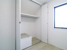 【東京都/町田市本町田】町田市本町田　新築一戸建て　3号棟 / 全5棟 収納：洋室