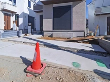 【東京都/町田市本町田】町田市本町田　新築一戸建て　3号棟 / 全5棟 駐車場