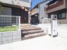 【神奈川県/厚木市三田】～新築戸建～ 厚木市三田2丁目　3号棟 アプローチ