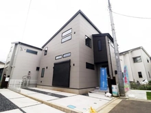 【神奈川県/海老名市下今泉】海老名市下今泉4丁目新築戸建てB棟 外観：全3棟/中央