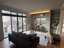 【神奈川県/大和市つきみ野】大和市つきみ野8丁目 リビング：※家具・調度品等は販売価格に含まれておりません