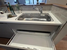 【神奈川県/大和市つきみ野】大和市つきみ野8丁目 収納：キッチン収納