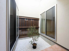 【神奈川県/大和市渋谷】大和市渋谷二丁目　中古戸建 庭：中庭