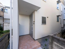 【神奈川県/大和市渋谷】大和市渋谷二丁目　中古戸建 玄関