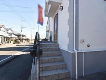 【神奈川県/座間市緑ケ丘】座間市緑が丘2丁目戸建て アプローチ